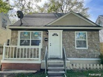 6387 Auburn Street Detroit, MI 48228