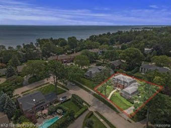 33 Fairford Road Grosse Pointe Shores, MI 48236