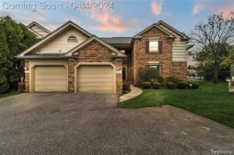 36988 Dartmoor Drive Farmington Hills, MI 48331