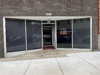 649 S Saginaw Street Flint, MI 48502