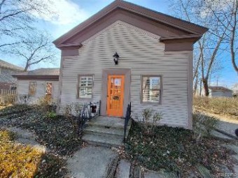 54 Buffalo Clarkston, MI 48346