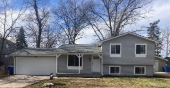 940 Marvell Waterford, MI 48327