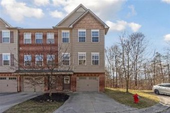 1616 Red Hickory Howell, MI 48855