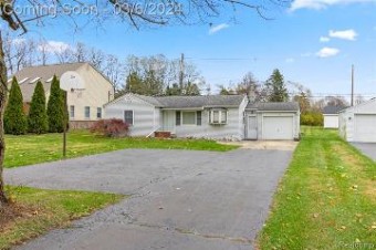 15594 Bradner Avenue Plymouth, MI 48170