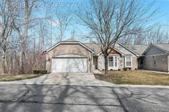 41546 Haggerty Woods 12 Canton, MI 48187