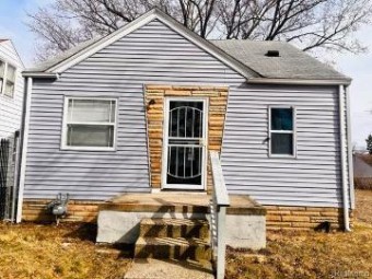 18918 Dresden Street Detroit, MI 48205