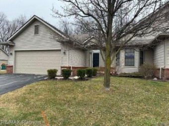 6043 Green Ash Drive Brighton, MI 48116