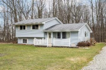 5227 Connors Lane Highland, MI 48356