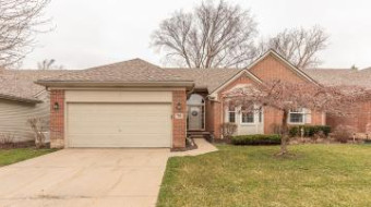 793 Woodhaven Drive Commerce Township, MI 48390