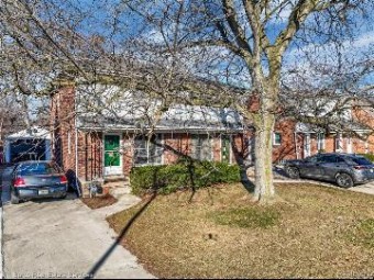 2032 Vernier Road Grosse Pointe Woods, MI 48236