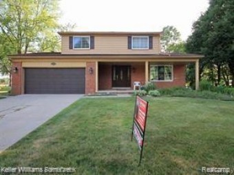 5363 English Drive Troy, MI 48085