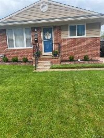 28220 Florence Street Macomb, MI 48081