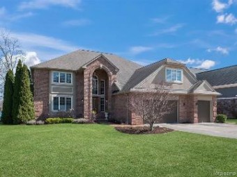 4864 Driftwood Drive Commerce Township, MI 48382