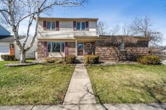 1924 S Cavalier Drive Canton, MI 48188