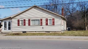 9 S Glaspie Street Oxford, MI 48371