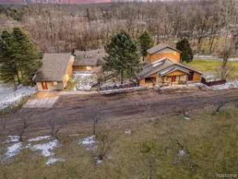 13189 Oyster Lake Road Holly, MI 48442