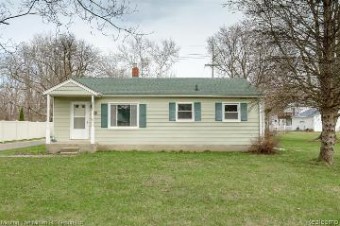 17981 Sumpter Road Belleville, MI 48111