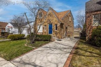 420 Madison Street Grosse Pointe Farms, MI 48236