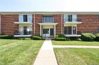 454 Fox Hills Drive N A-3 Bloomfield Hills, MI 48304