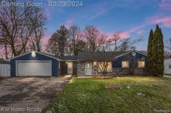 139 Fernbarry Drive Waterford, MI 48328