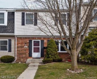 1122 Liberty Belle Rochester Hills, MI 48307