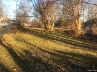 VACANT Oakview Drive Waterford, MI 48329
