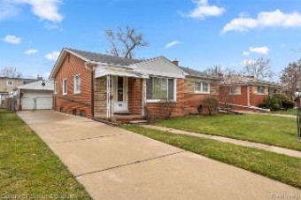 20338 Fairview Drive Dearborn Heights, MI 48127