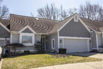 6895 Tangle Wood Waterford, MI 48327