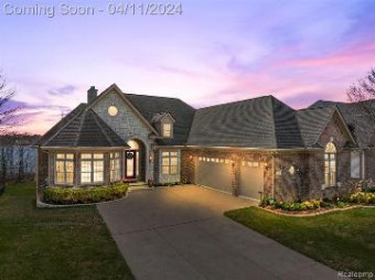 2087 Cliffside Drive Wixom, MI 48393