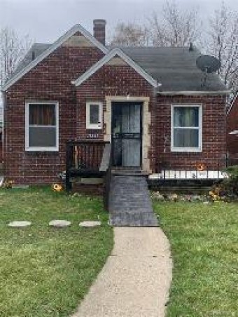 15832 Saratoga Street Detroit, MI 48205