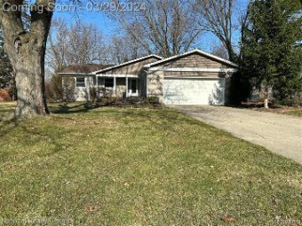 1605 Old Chatham Drive Bloomfield Hills, MI 48304