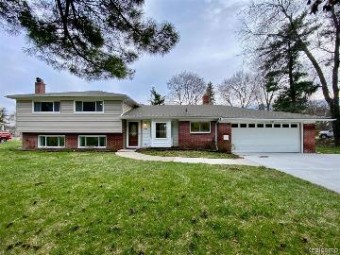 6395 Waterford Hill Terrace Clarkston, MI 48346