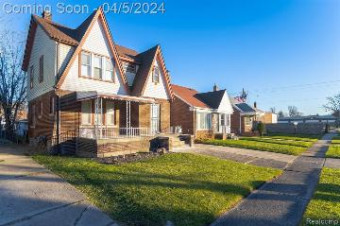 8840 Pinehurst Street Detroit, MI 48204