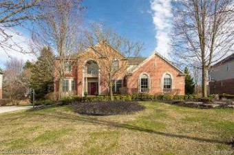 17560 White Pine Court Northville, MI 48168