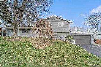 3094 Saint Jude Drive Waterford, MI 48329