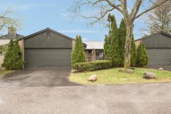 4267 Wabeek Lake Drive S Bloomfield Hills, MI 48302