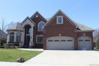 39947 Mazuchet Drive Harrison Township, MI 48045