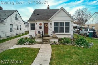 2071 Gardner Avenue Berkley, MI 48072