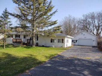 6701 Doyon Drive S Waterford, MI 48327