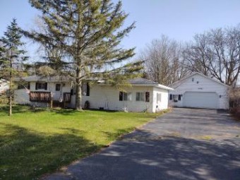 6701 Doyon Drive S Waterford, MI 48327