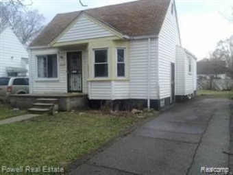 9371 Lauder Street Detroit, MI 48228