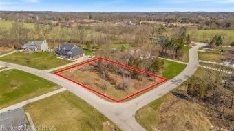 4 Oak Shore Drive South Lyon, MI 48178