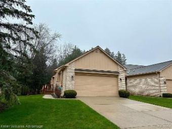 35310 Lone Pine Lane Farmington Hills, MI 48335