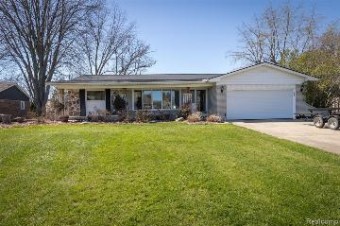 539 Berry Patch Lane White Lake, MI 48386