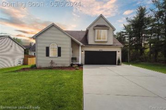 2438 Pinecone Drive Howell, MI 48843