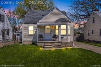 19929 Kenosha Street Harper Woods, MI 48225