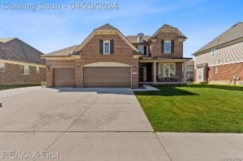 17966 Hogan Macomb, MI 48042