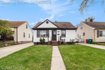 22765 Teppert Avenue Eastpointe, MI 48021