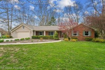 7589 Mcclements Road Brighton, MI 48114