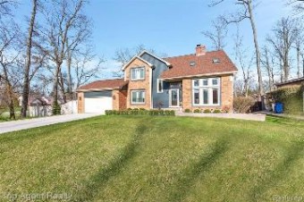 48952 Forest Drive Shelby Township, MI 48317